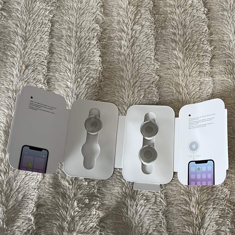 3 Apple Air Tags